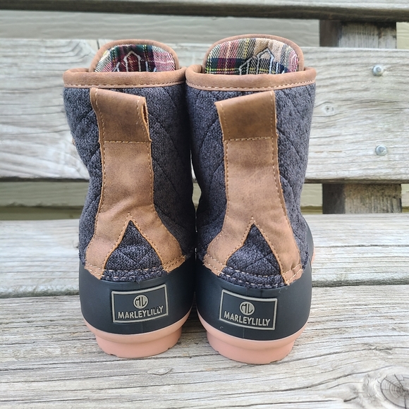 NWOT Marleylilly Quilted Gray Monogrammed Duck Boots Size 11 - Picture 3 of 6